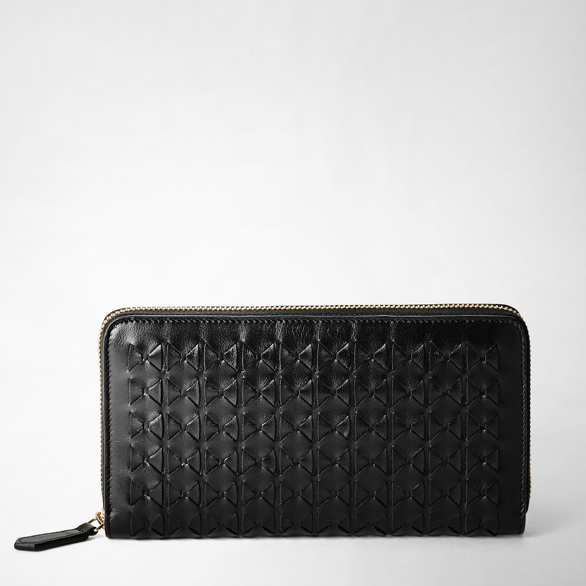Zip-around wallet in mosaico black