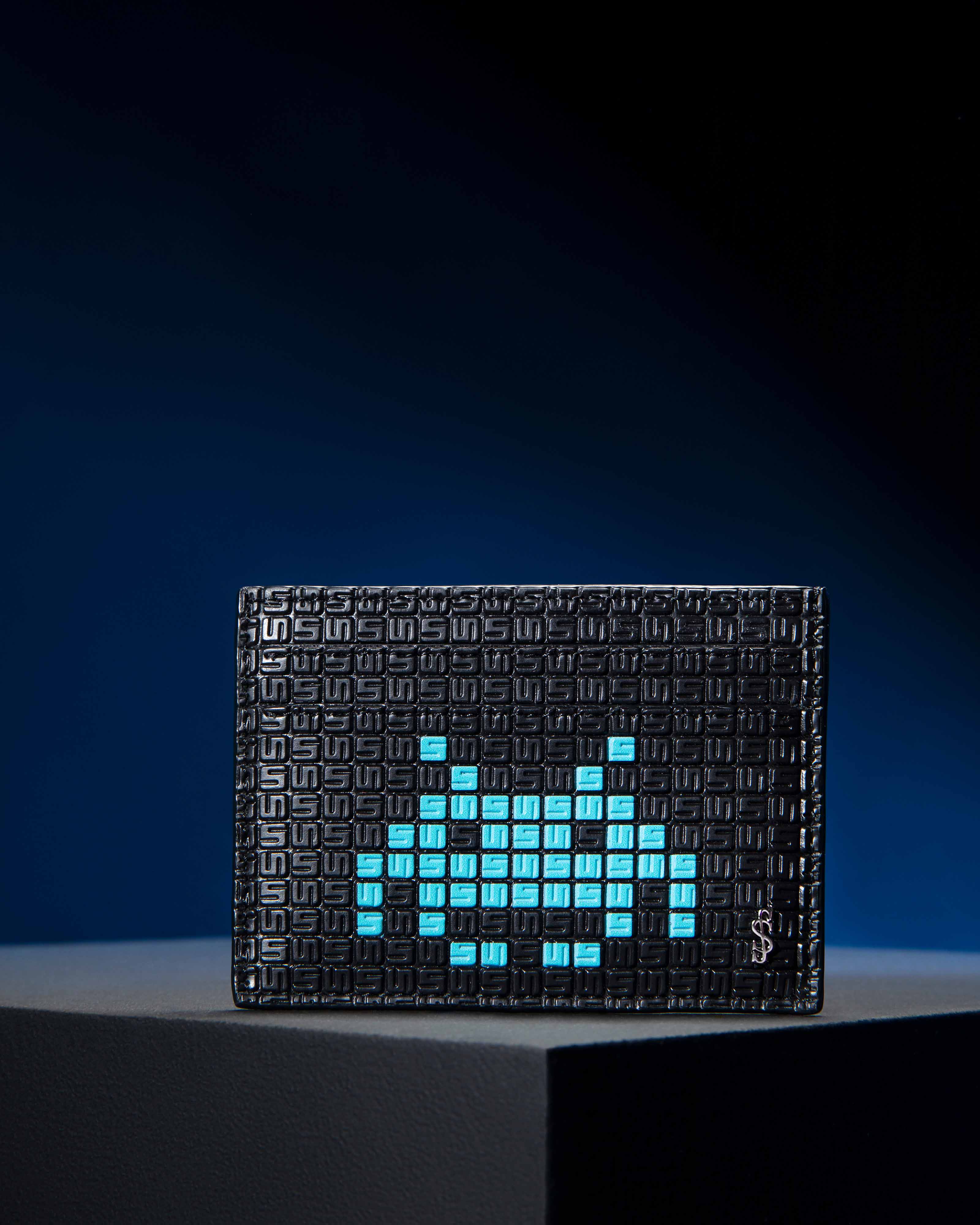 4-Card Holder in Stepan - Serapian X Space Invaders Collection
