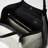 TOTE SECRET IN CANVAS