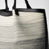 TOTE SECRET IN CANVAS