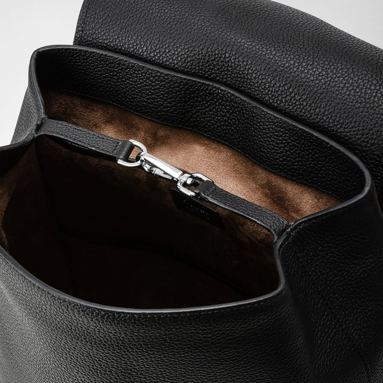 レザー製DAYバックパック ブラック メンズ