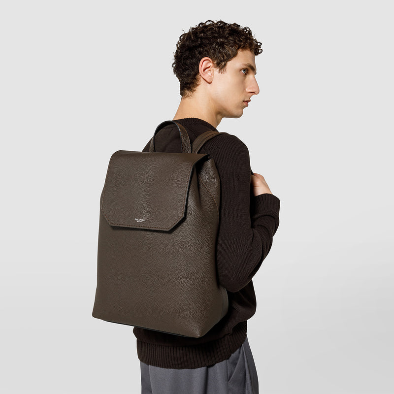 Day backpack in cachemire leather - espresso