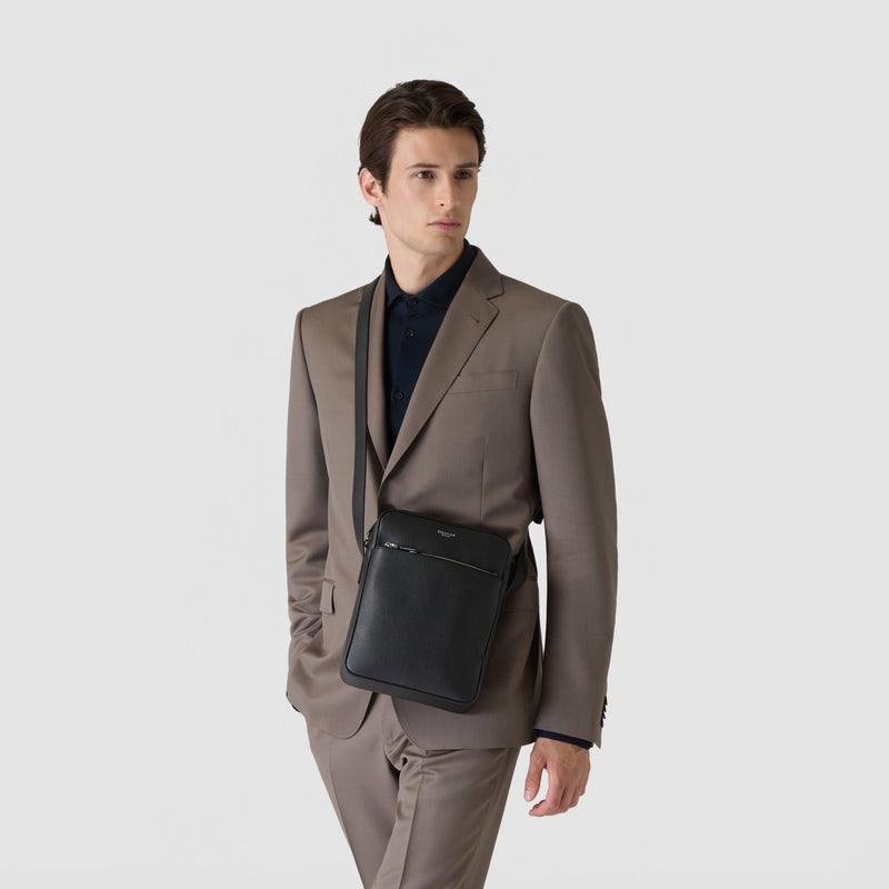 Tracolla north south in pelle cachemire - black