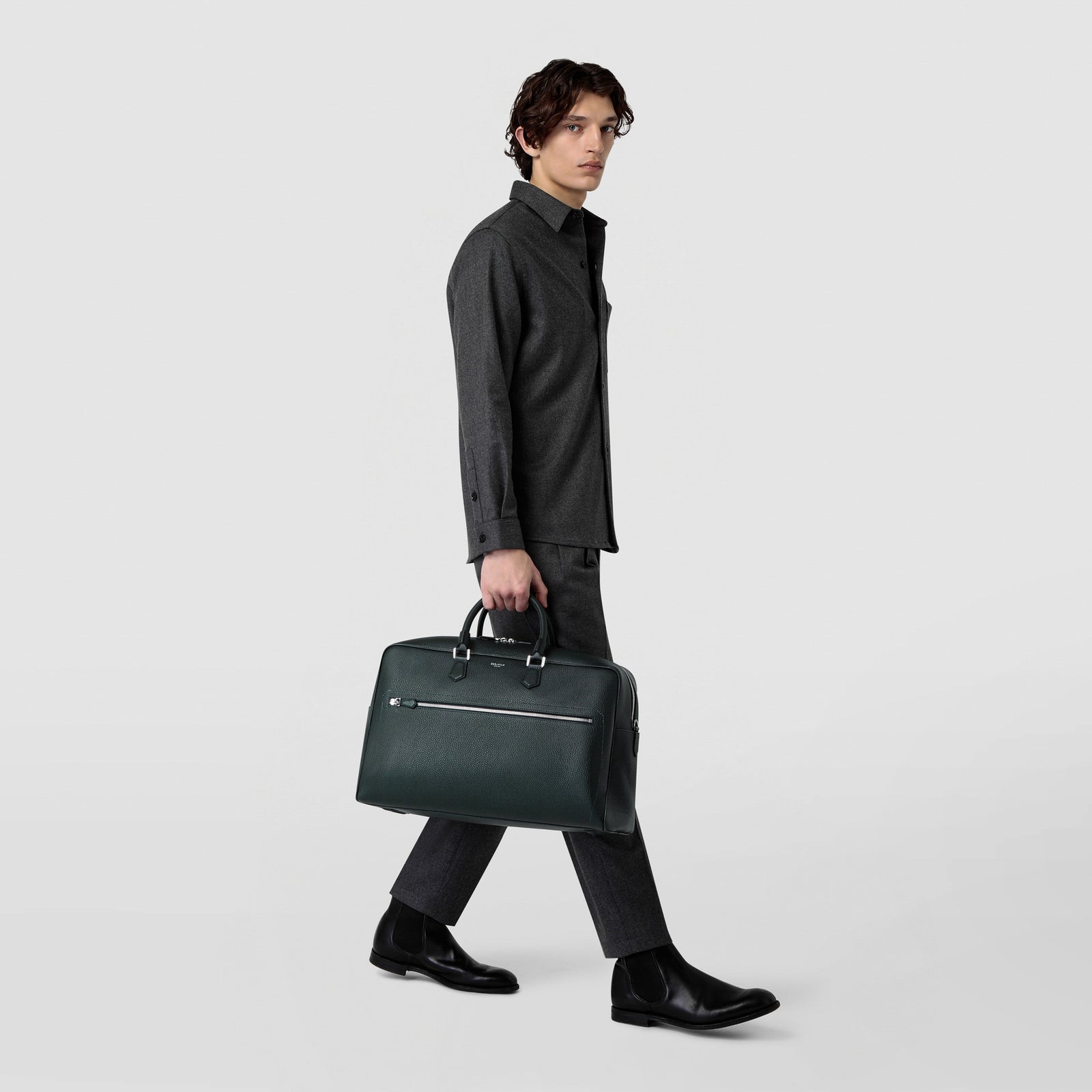 SRCCHMTR695648A021_99_1600x.