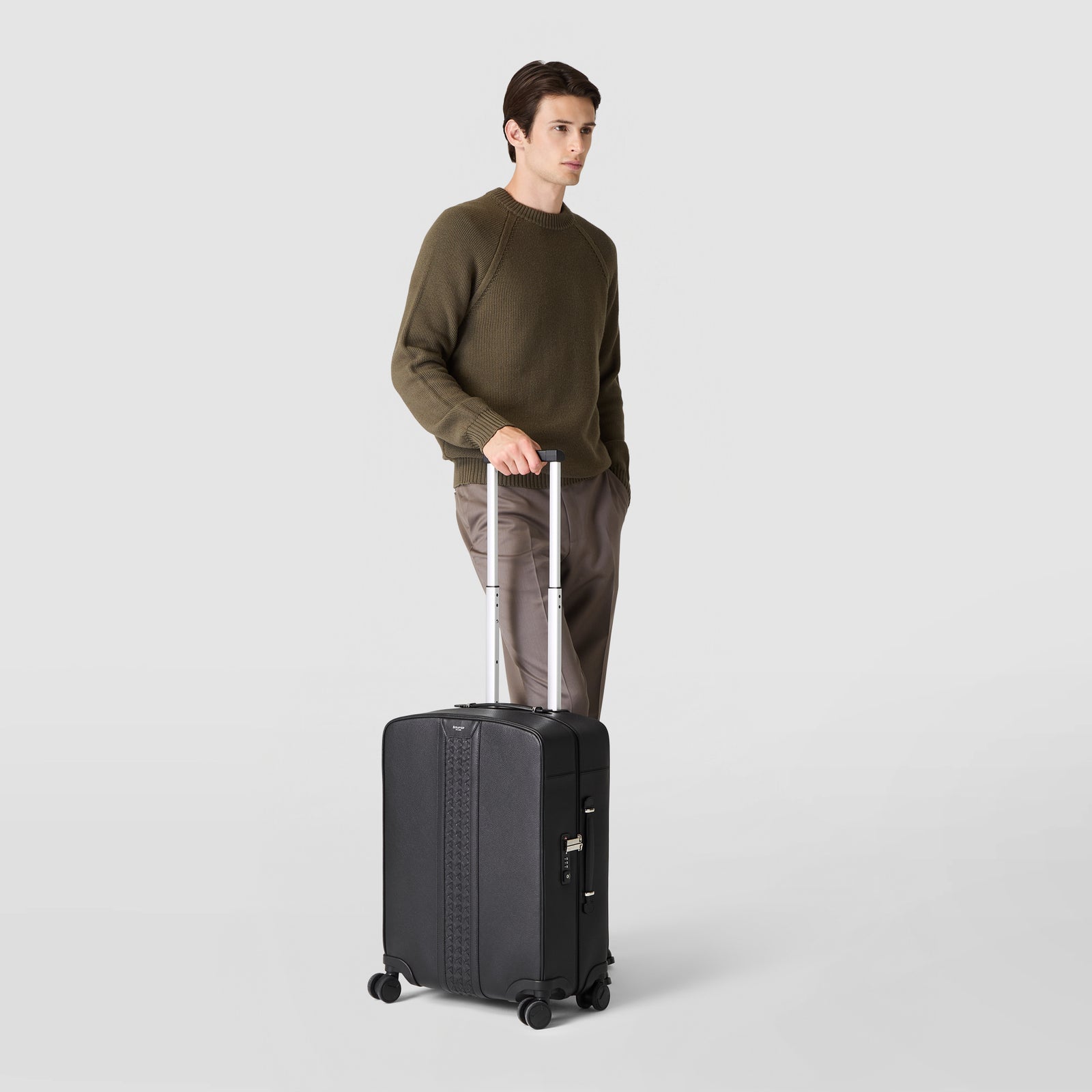 Luxury carry on suitcase in leather and Mosaico black