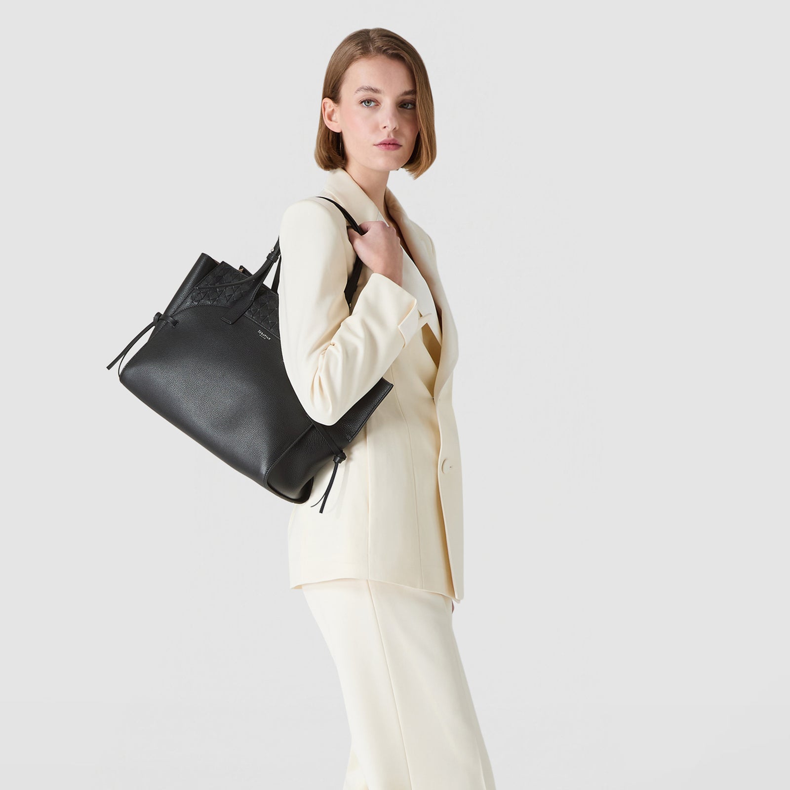 ムク SAR 美品 Medium Maro Bag in Black Mosaico