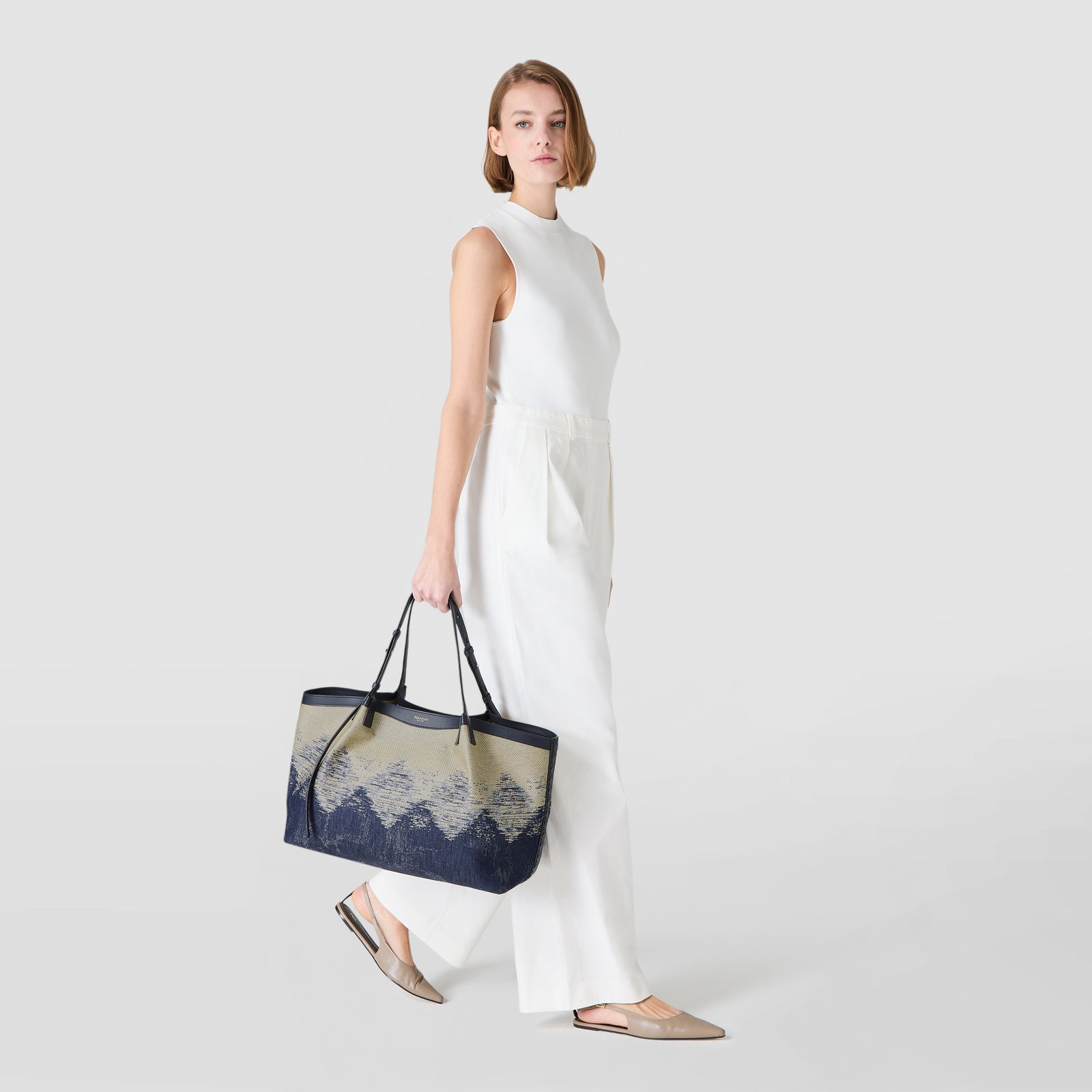 SECRET TOTE BAG IN DENIM AND RAFFIA
