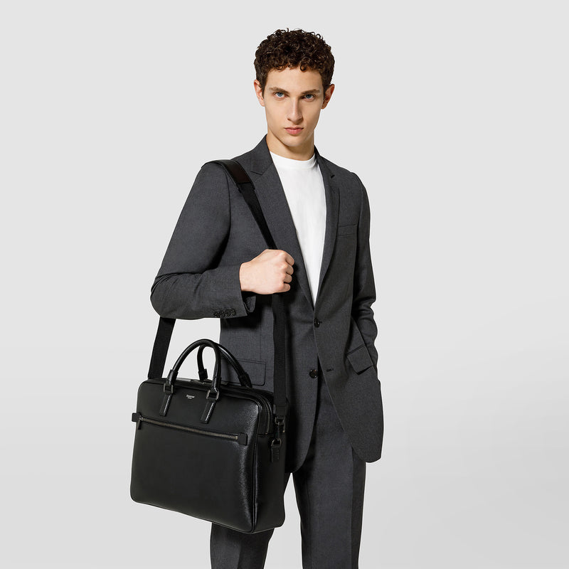 Double gusset briefcase in evoluzione leather - eclipse black