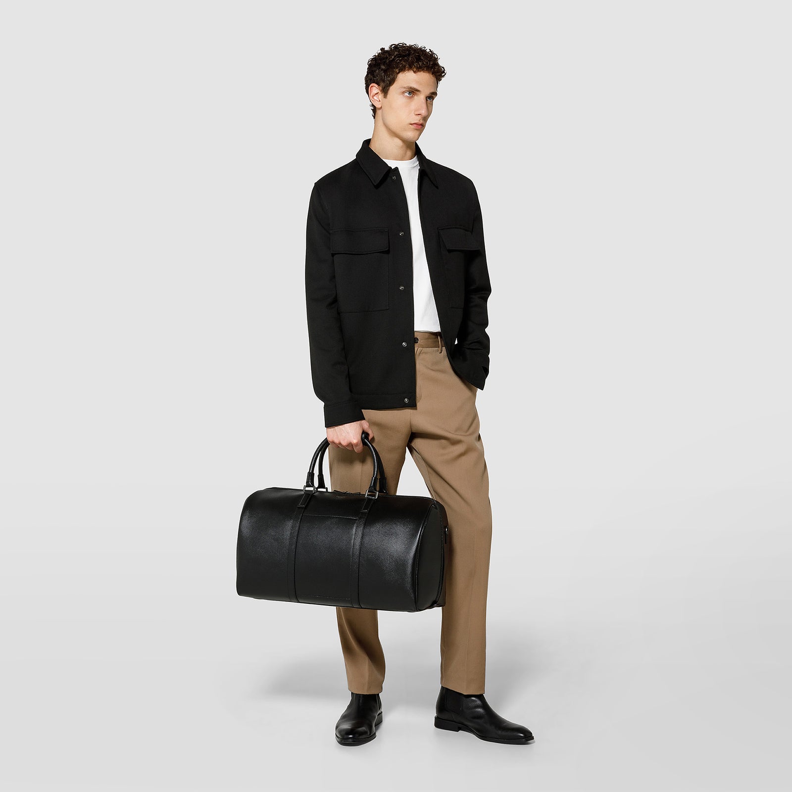 Holdall in evoluzione leather eclipse black – Serapian