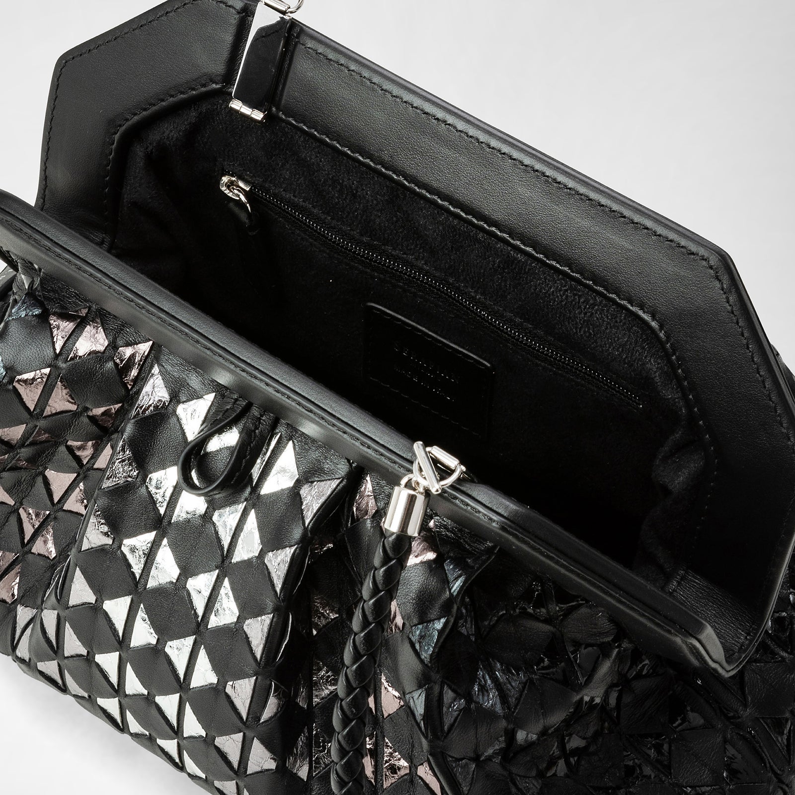 Seven Milan Clutch Schwarz - 14,5x22x8cm Mit Bandgriff