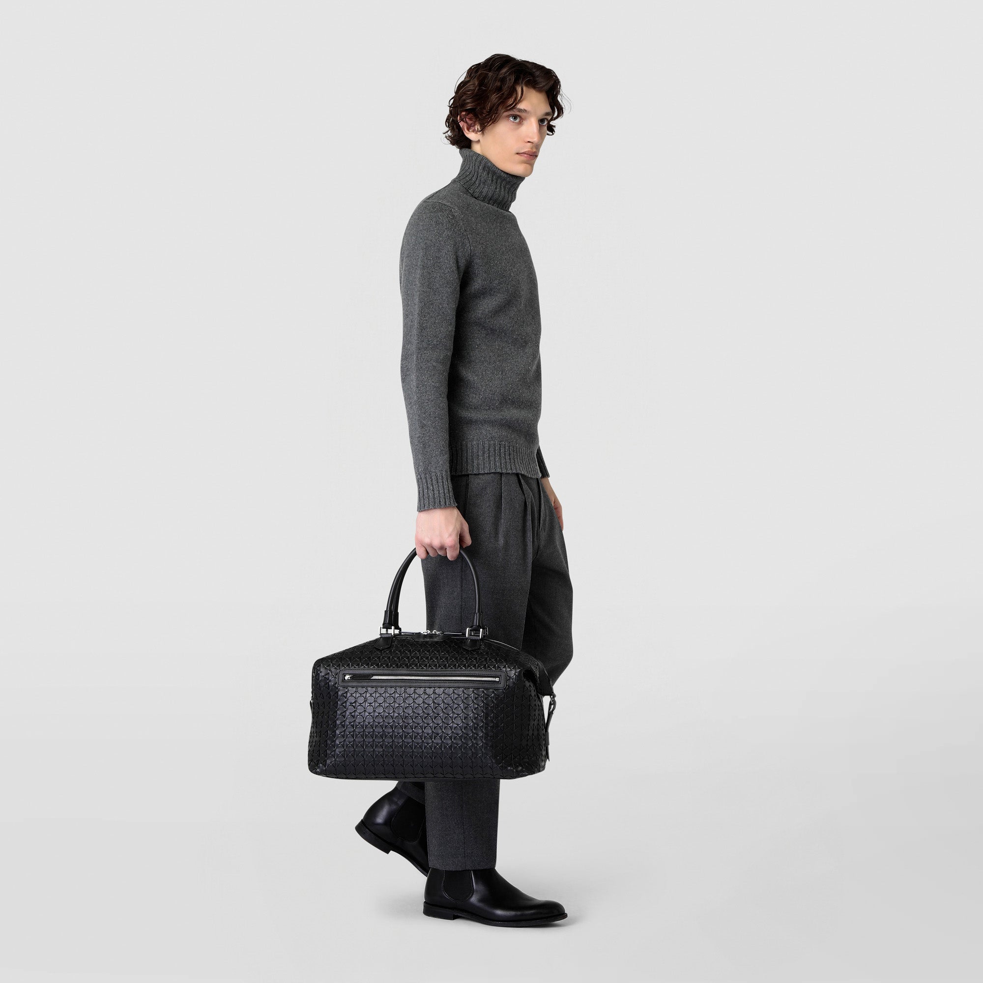Holdall in stepan ocean blue and black – Serapian Boutique
