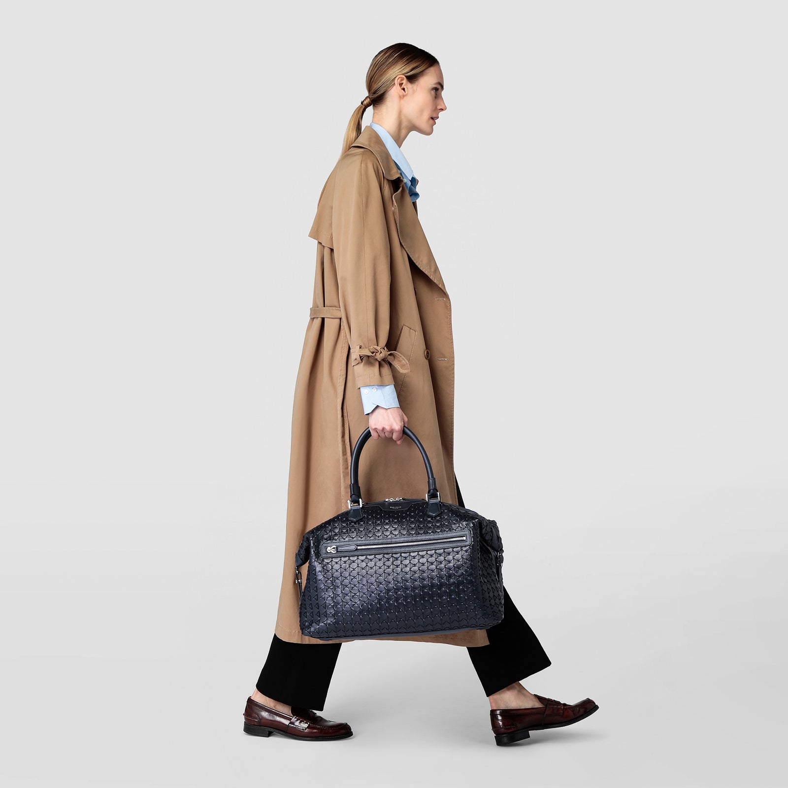 Travel bag in mosaico navy blue