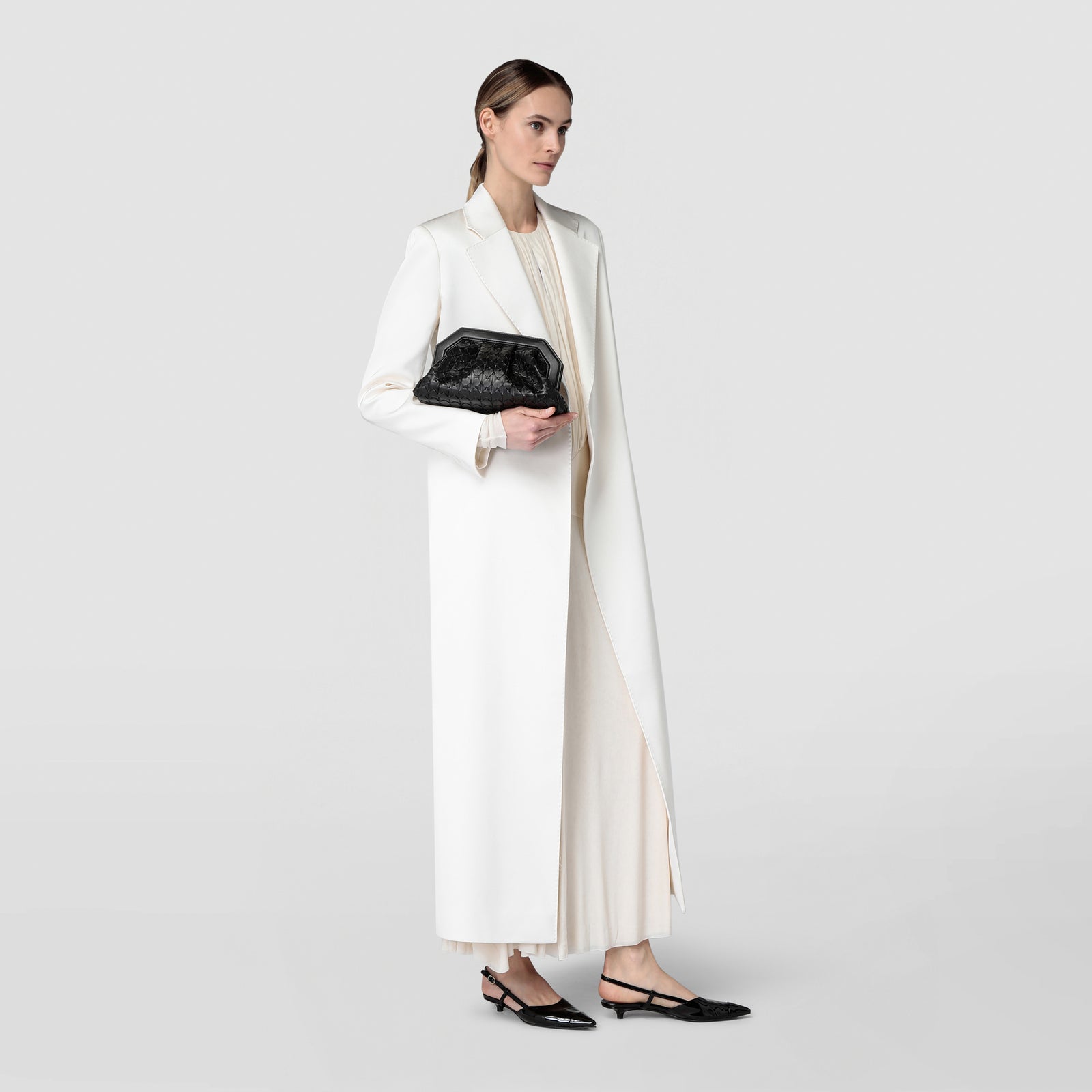 「SERAPIAN」SECRET 編み込みレザー クラッチ Secret clutch bag in mosaico off-white