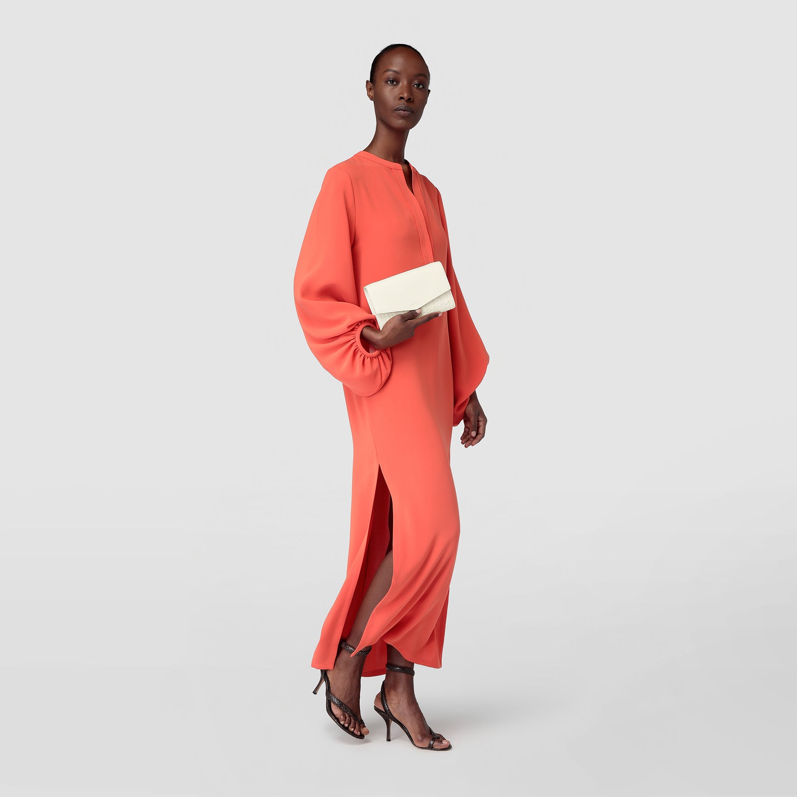 Clutch with shoulder strap in mosaico off-white