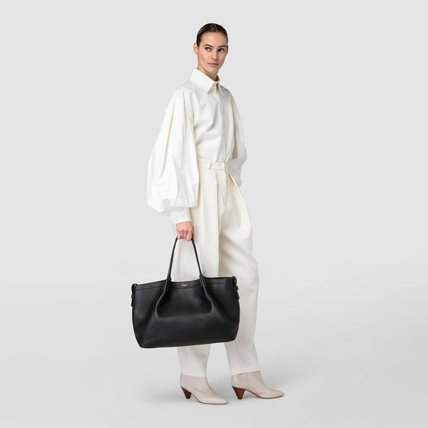 Secret tote bag in rugiada leather - black