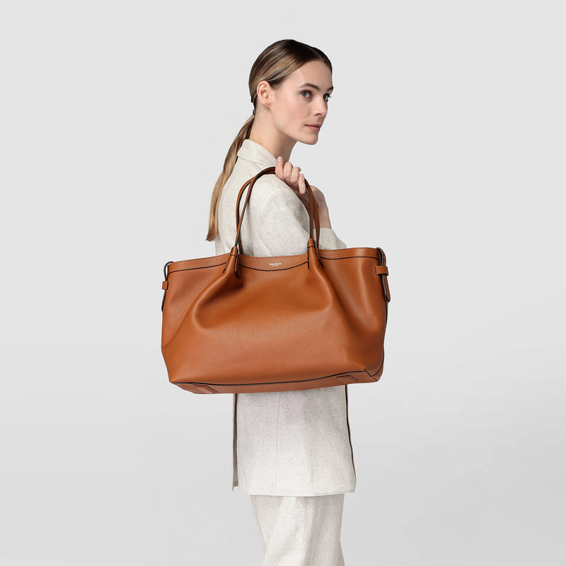 Secret tote bag in rugiada leather - cuoio