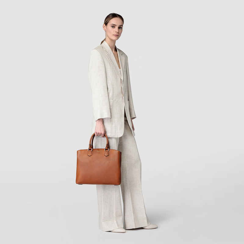 Luna handbag in rugiada leather - cuoio