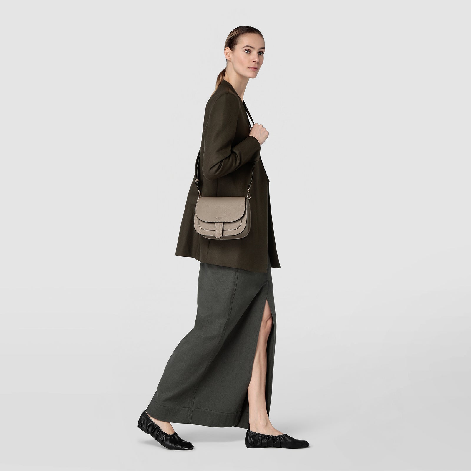 SRRUGWLL722123A075_04_1600x.