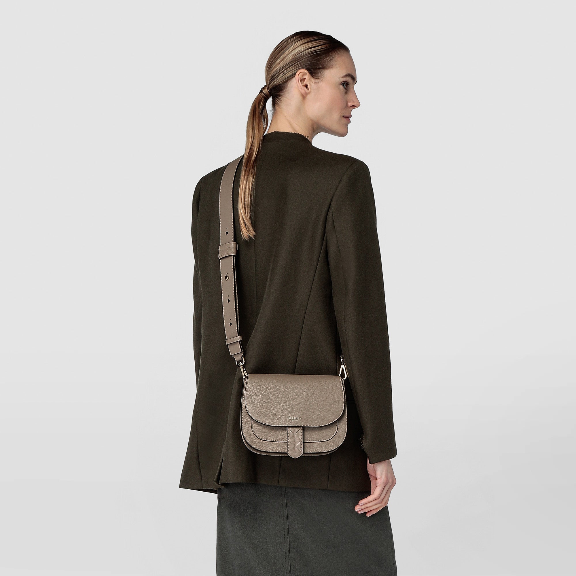 Luna crossbody bag in rugiada leather sahara Serapian Boutique Online