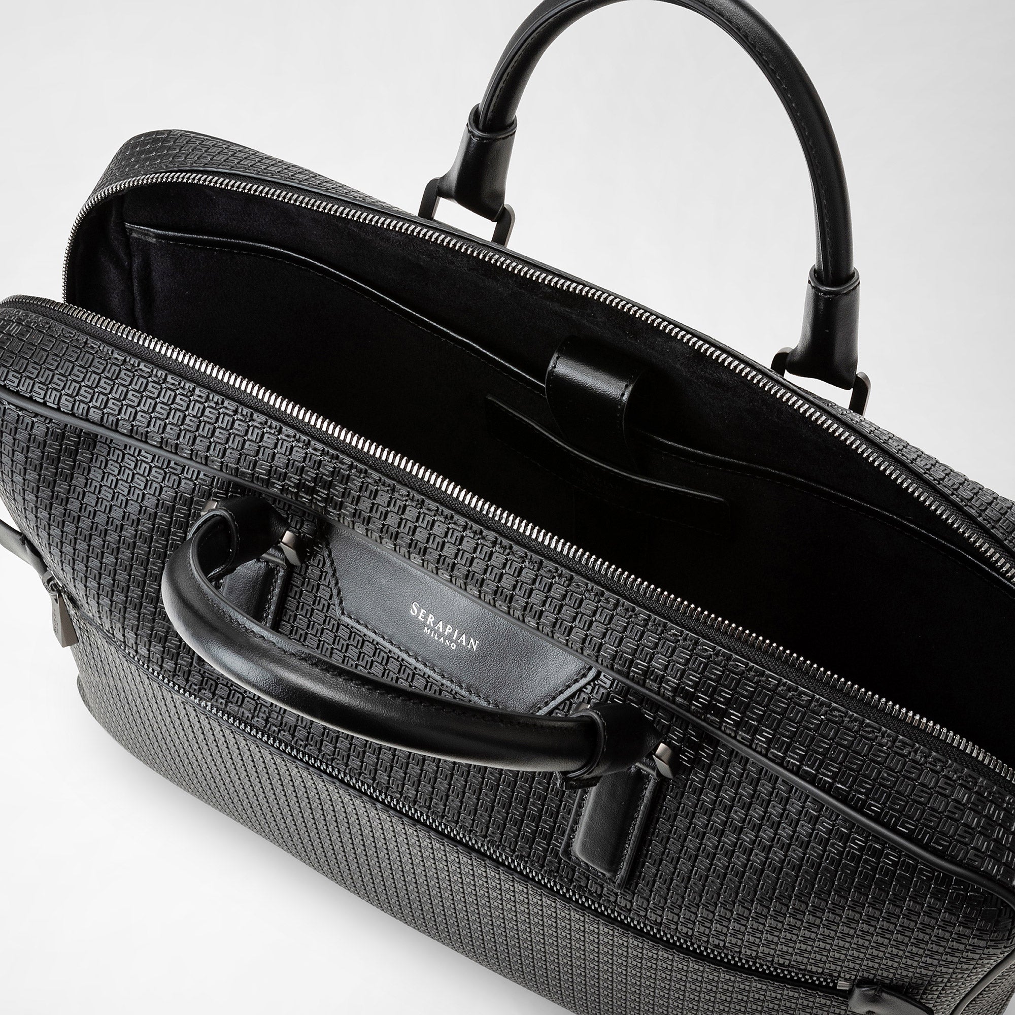 Double gusset briefcase in stepan black eclipse-black