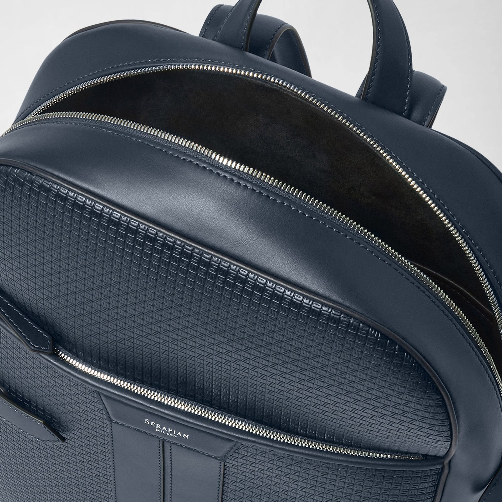 BACKPACK IN STEPAN