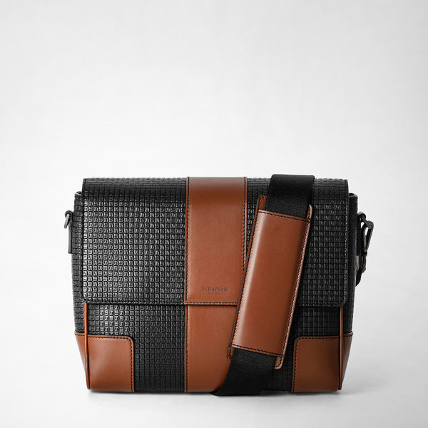 Borsa messenger con pattina in stepan 72 - black/cuoio