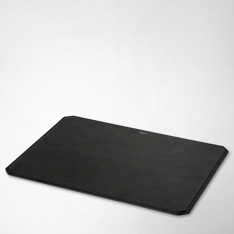 Desk pad in cachemire leather - black