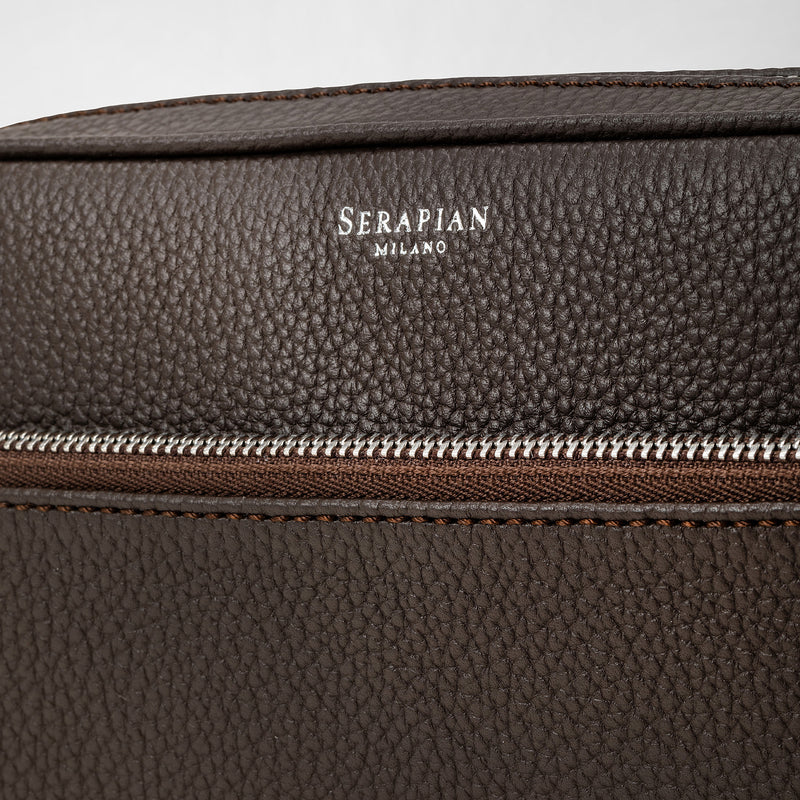 Double zip washbag in cachemire leather - espresso