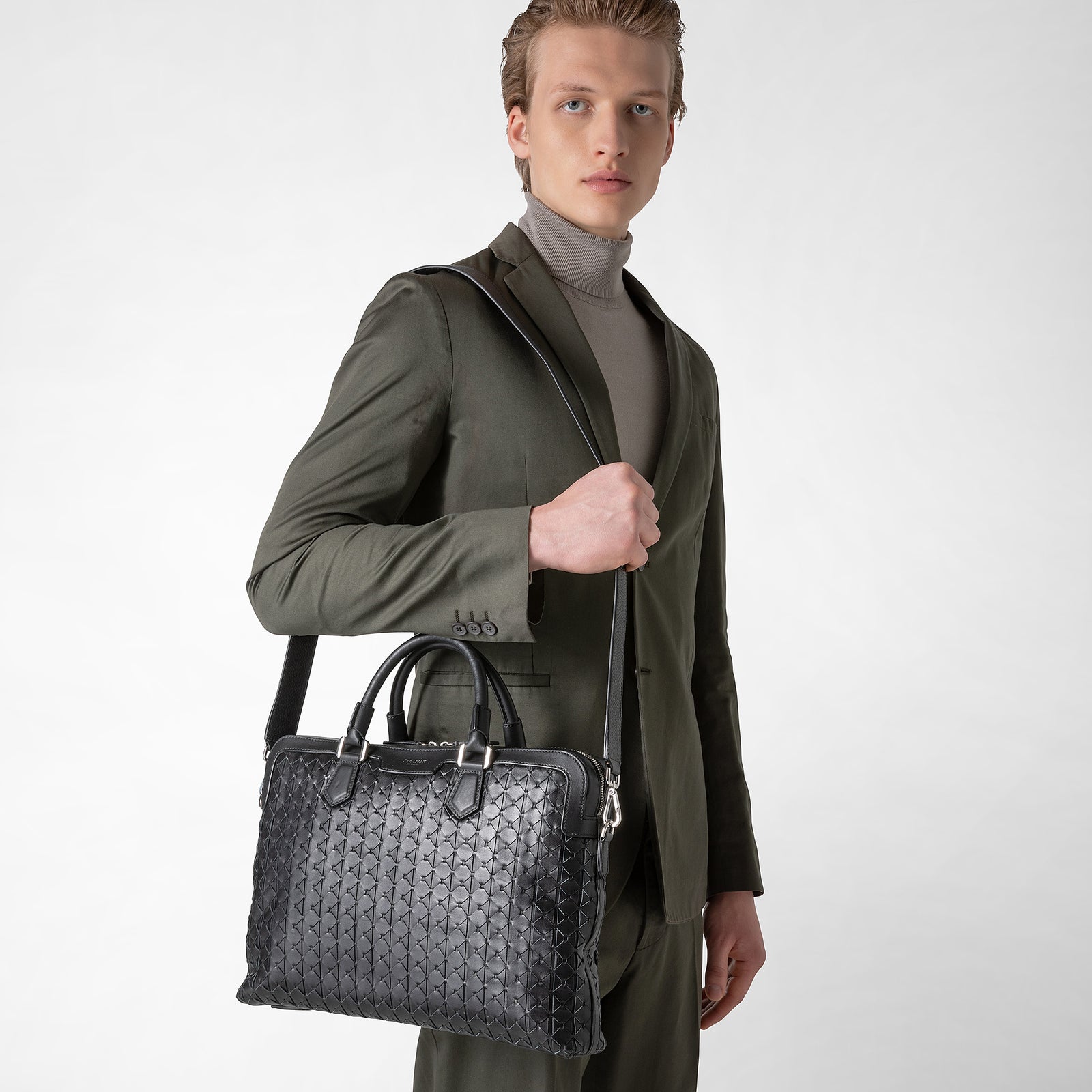 Extra slim briefcase in mosaico black – Serapian Boutique Online