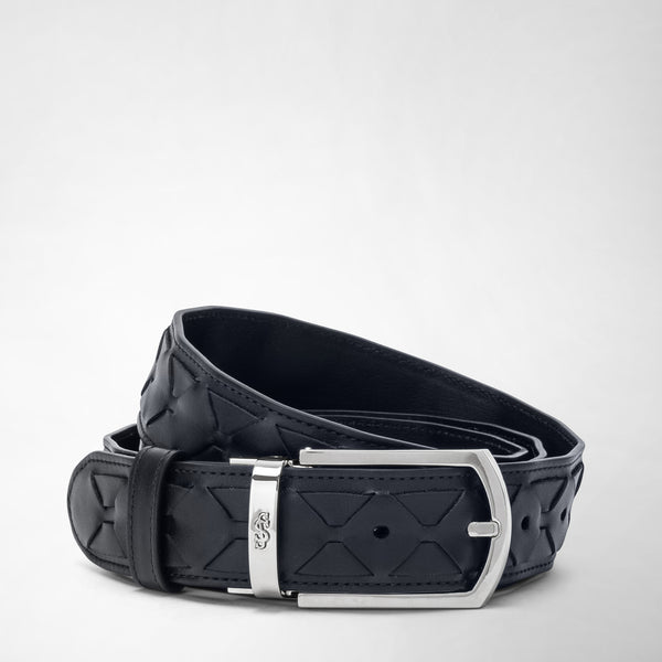 Front view: BELT IN MOSAICO in navy blue nappa leather with signature Mosaico weave, silver metal buckle, and fine craftsmanship.