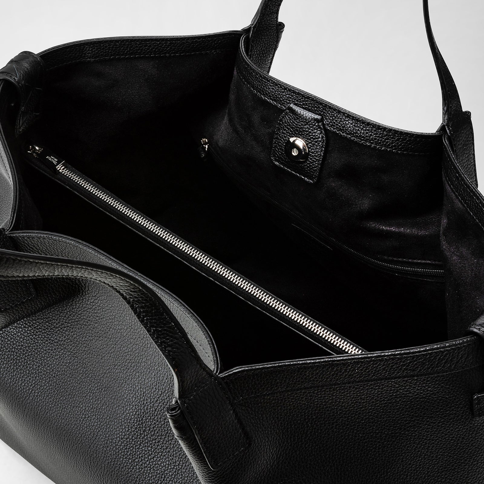 Secret tote bag in rugiada leather black – Serapian Boutique