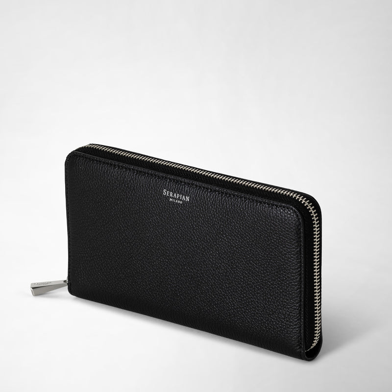 Zip-around wallet in rugiada leather - black