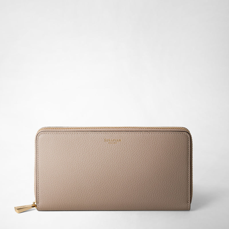 Zip-around wallet in rugiada leather - sahara