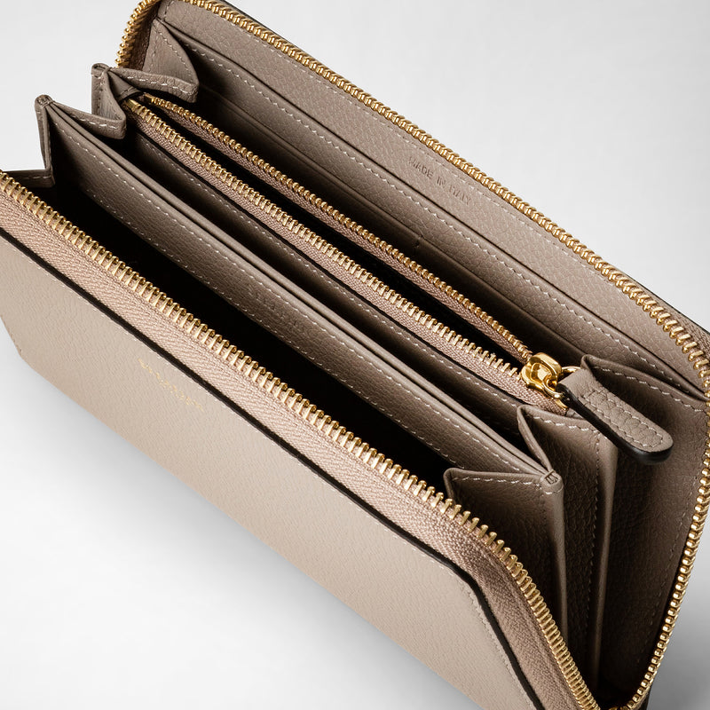 Zip-around wallet in rugiada leather - sahara