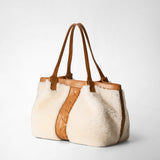 Secret tote bag in shearling - off white/caramel