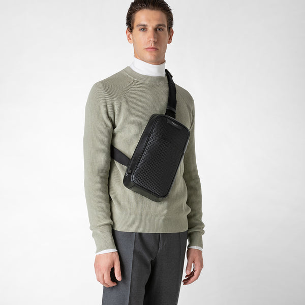 Sling backpack in stepan - black/eclipse black