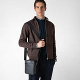 Small north south messenger in stepan - black/eclipse black
