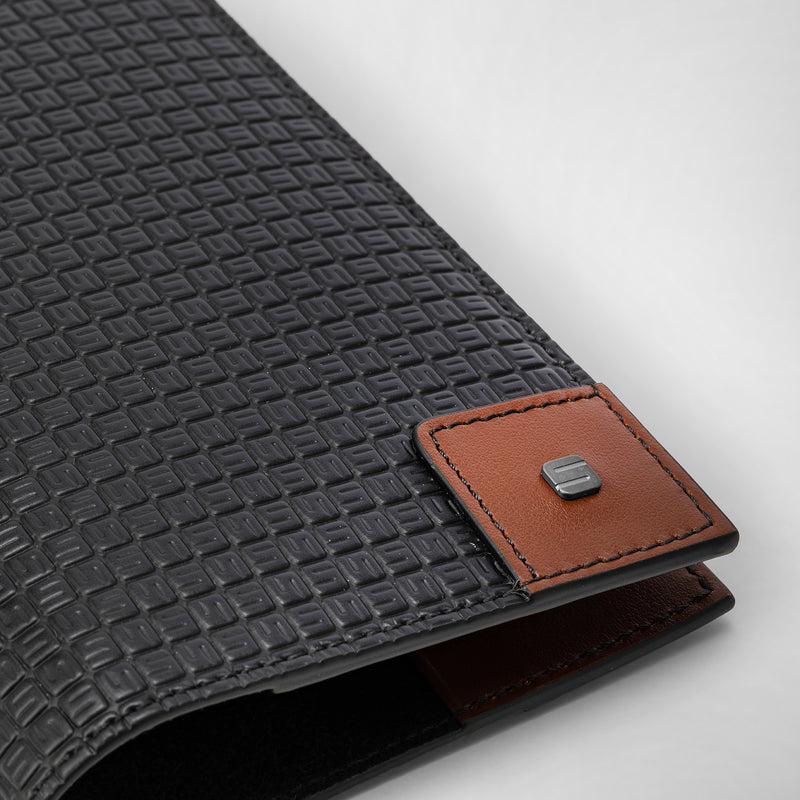 Passport holder in stepan 72 - black/cuoio