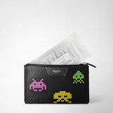 Pouch with zip in stepan - space invaders black